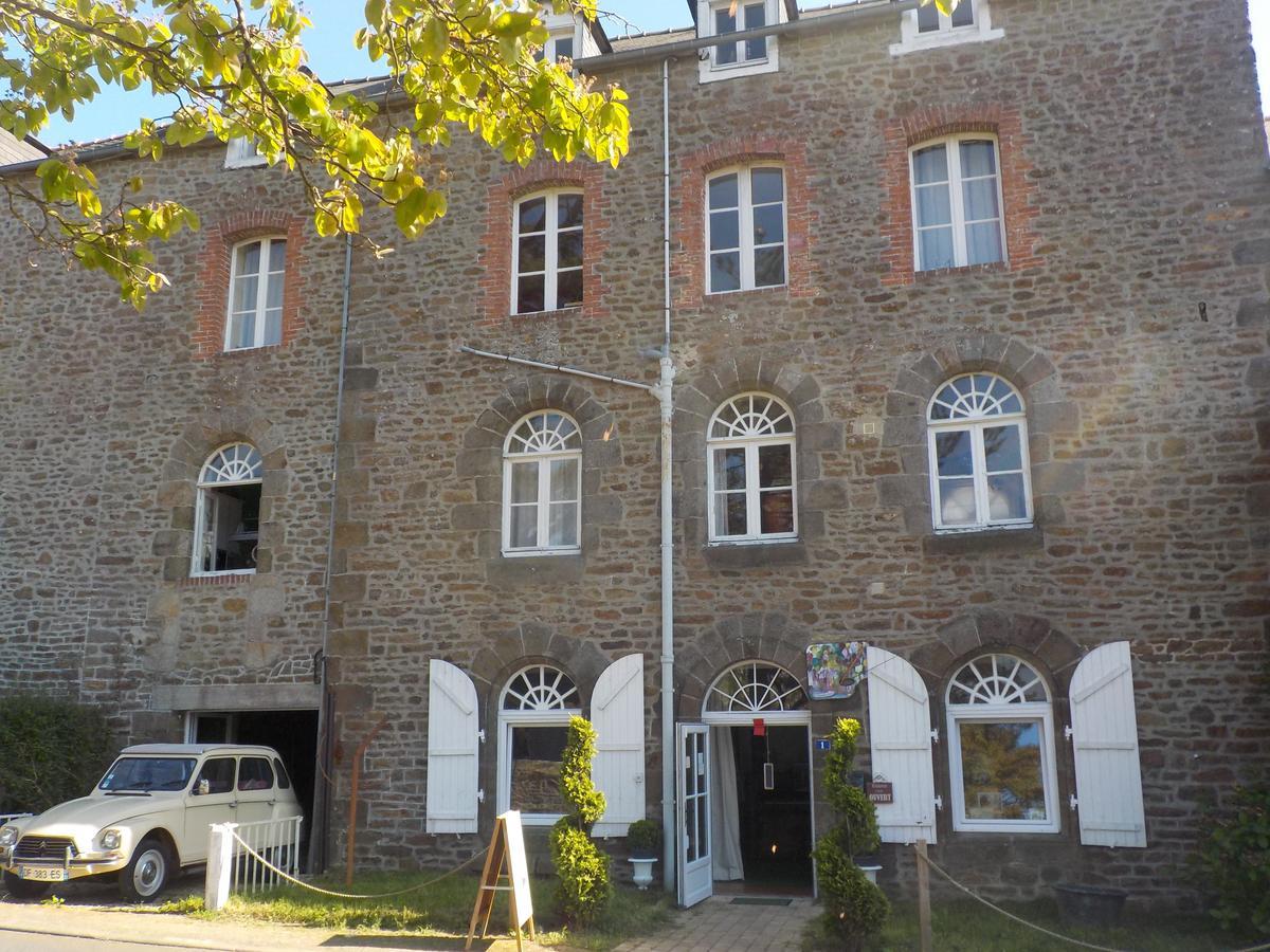 Lanvallay La Tocade Del Arte - Dinan Bed & Breakfast エクステリア 写真